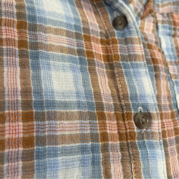 Universal Thread blue & orange lightweight button down shirt - Picture 15 of 15
